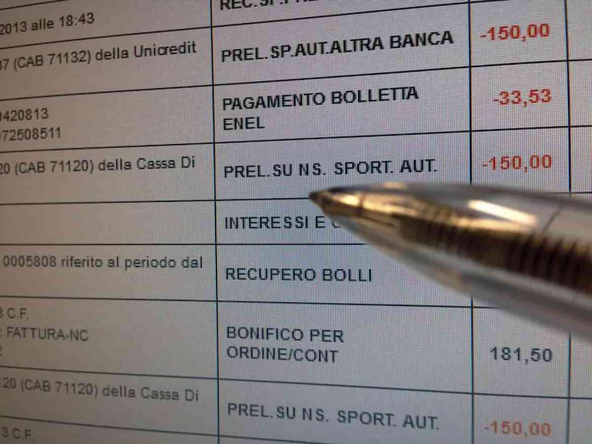 Conto in rosso, banca non paga bollette?