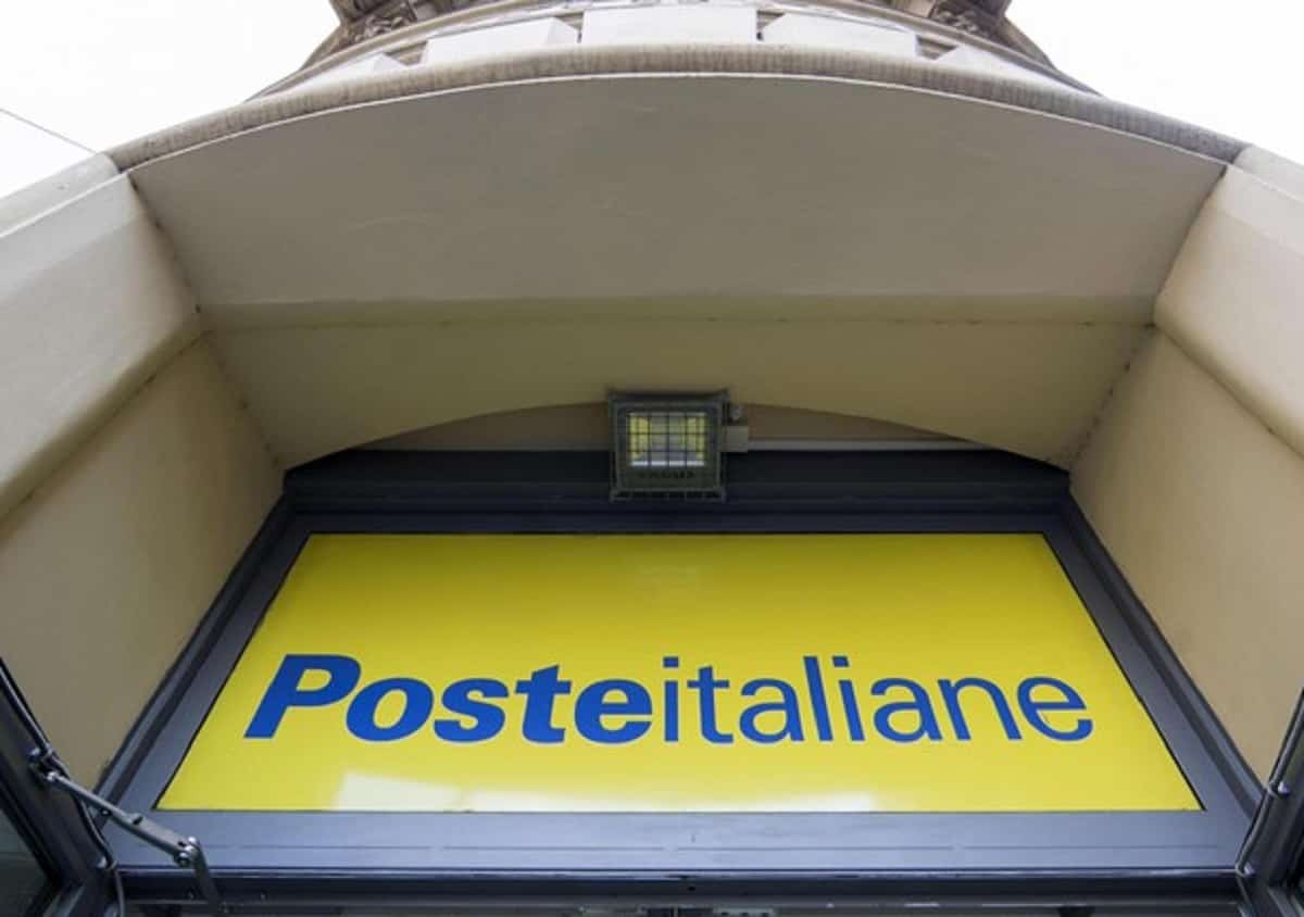 Poste Italiane e Amazon rinnovano l'accordo per la consegna di prodotti in Italia