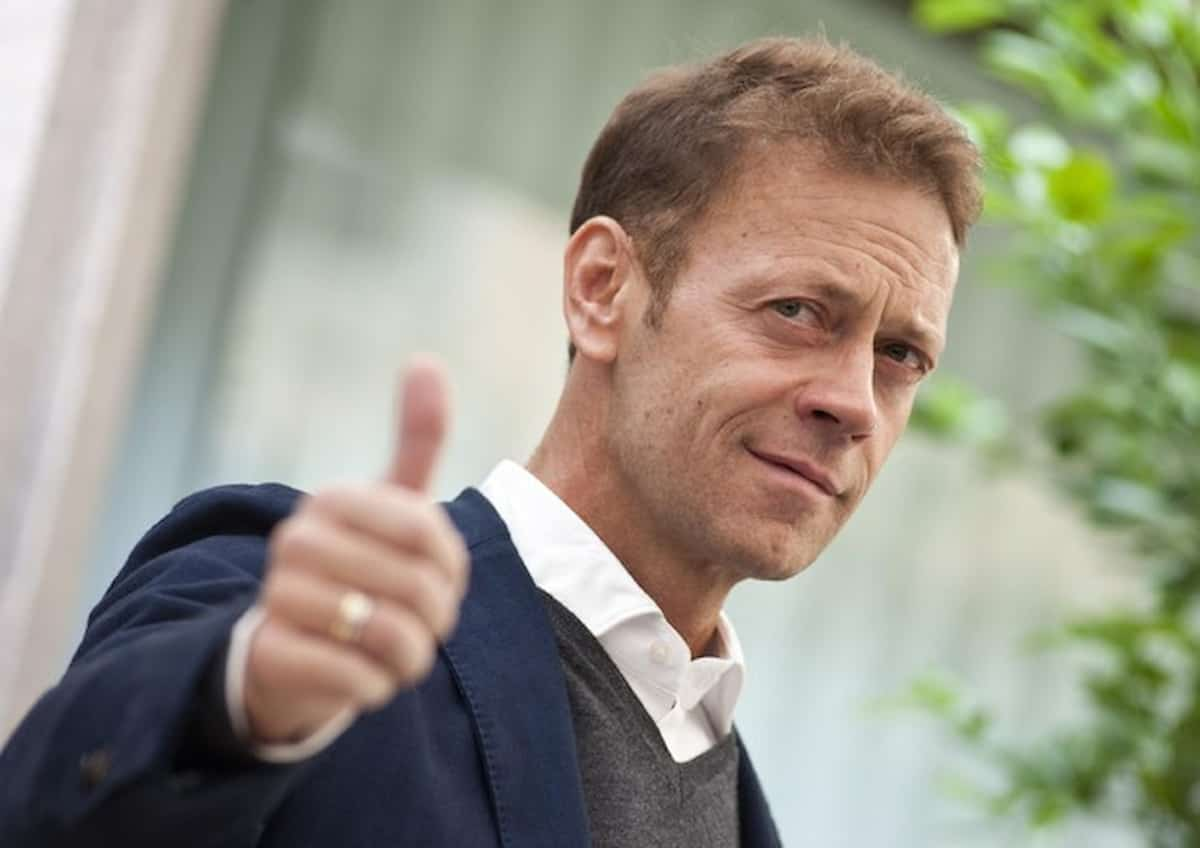 Rocco Siffredi, riparte la sua Academy in Ungheria: Ci sarà Malena come  insegnante e tre studentesse...