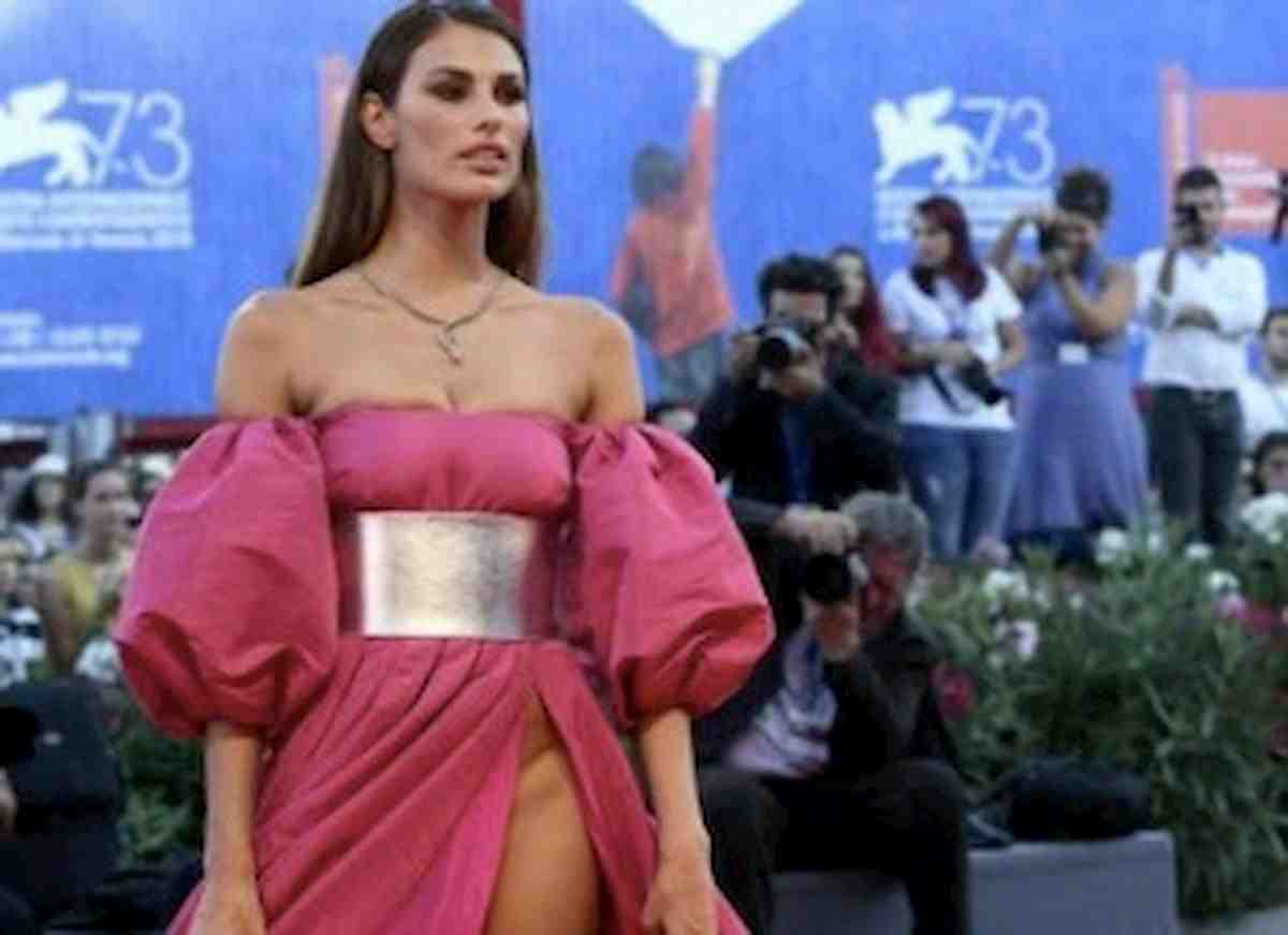 Dayane Mello chi è: marito, figli, Stefano Sala, vita privata, età, peso, altezza e carriera della modella