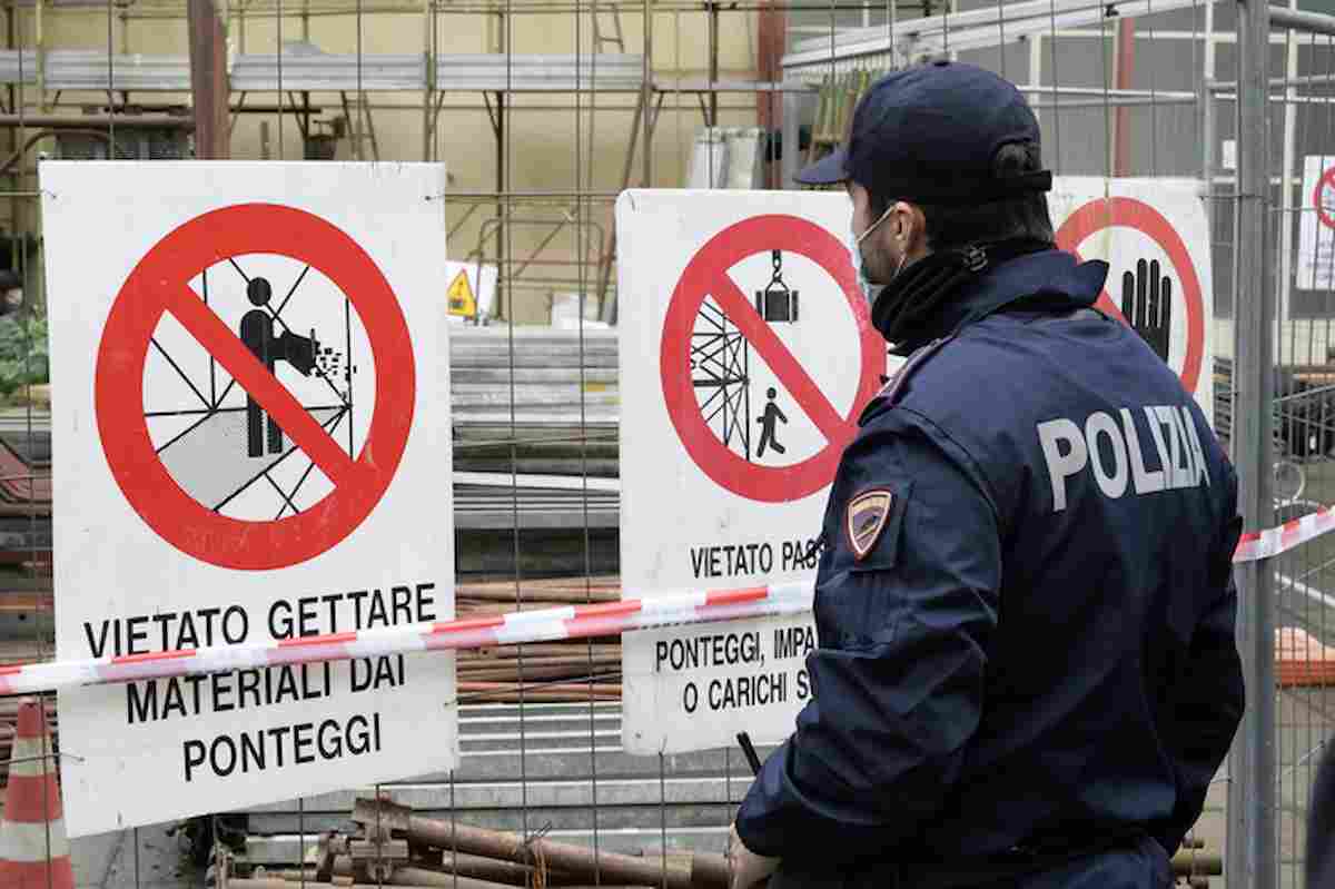 Venezia, operaio di 50 anni precipita da impalcatura: è morto sul colpo