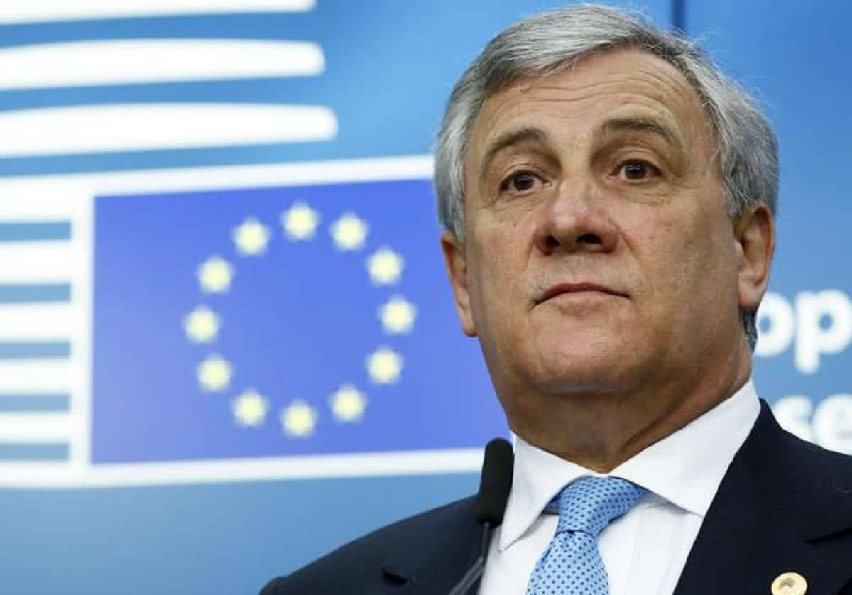 Antonio Tajani chi è: dove e quando è nato, età, moglie, figli, padre, vita privata, Forza Italia, biografia e carriera