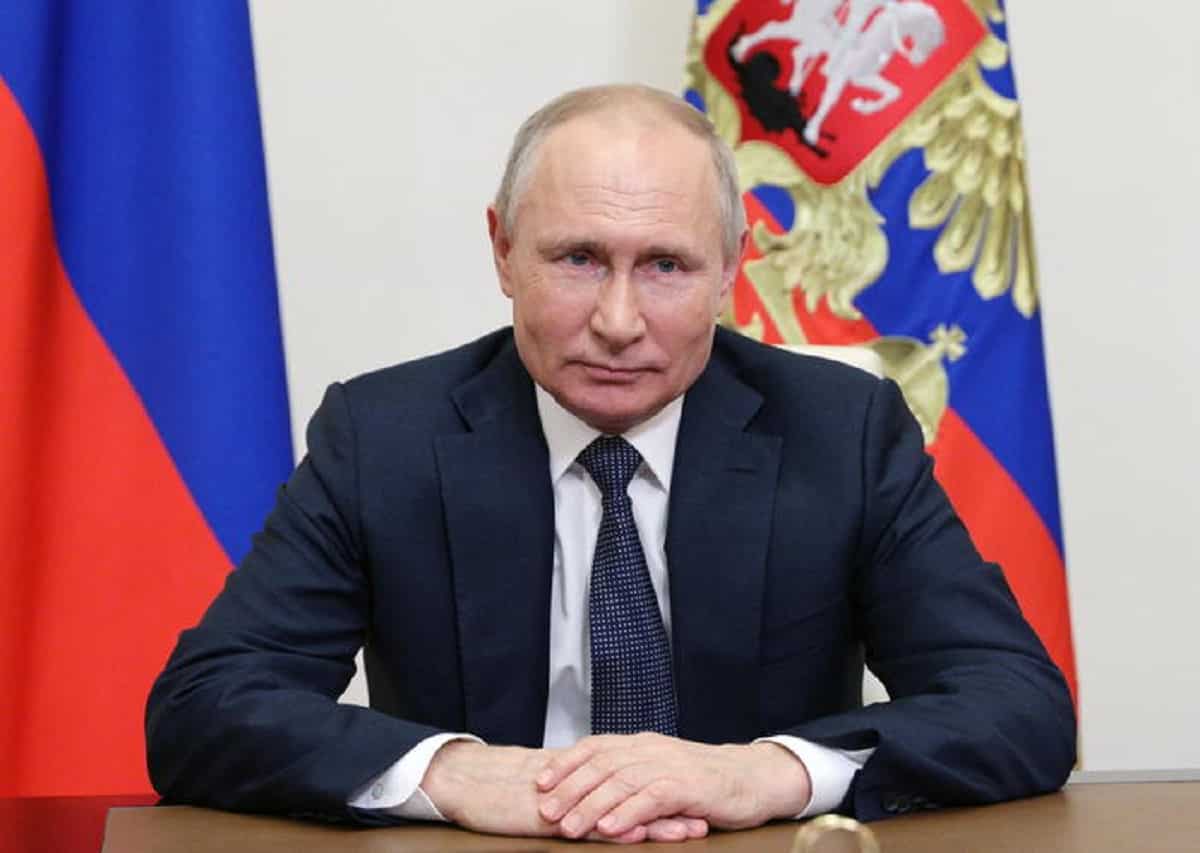 Nazionalizzare imprese estere, non pagarle e poi uscire da Internet: le minacce di Putin