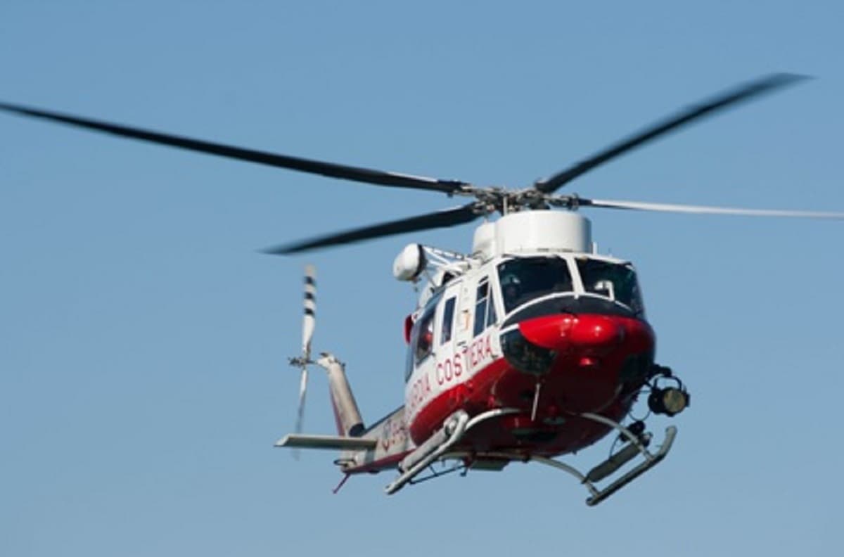 Nettuno, 19enne disperso in mare: continuano le ricerche. In azione anche un elicottero della Guardia costiera