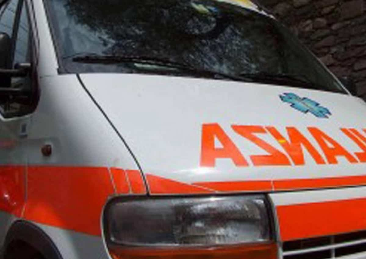 Pescia, scontro frontale in via Romana: due morti e tre feriti