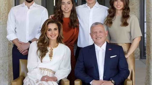 Una famiglia reale senza liti sembra quella di Giordania: la regina Rania pubblica la foto col re e i figli