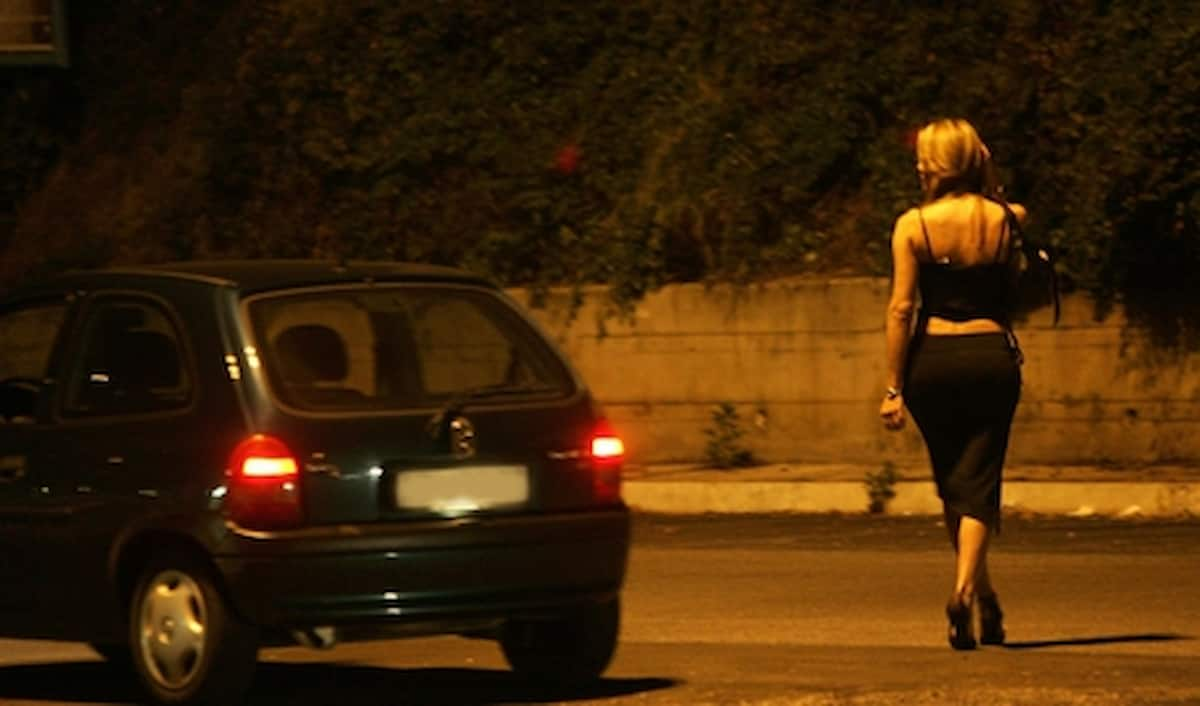 Fratelli d'Italia carcere clienti prostitute