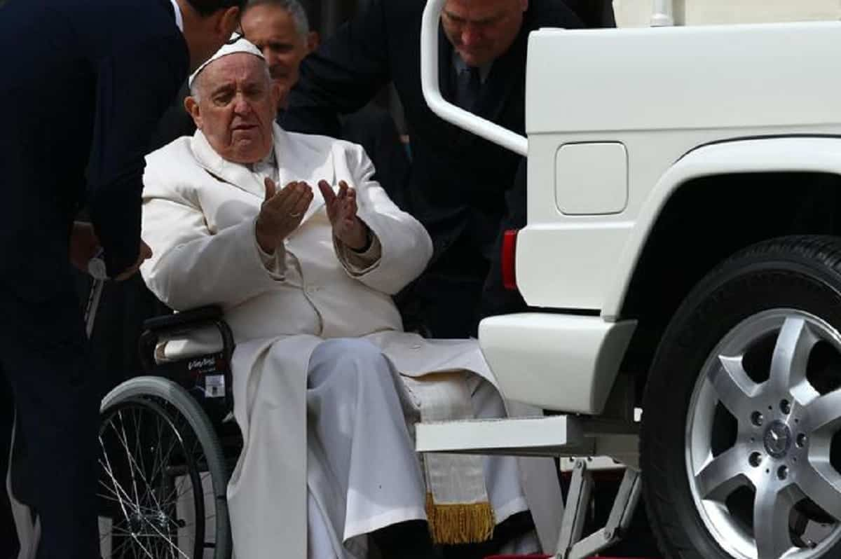 Cos'ha Papa Francesco?, foto Ansa