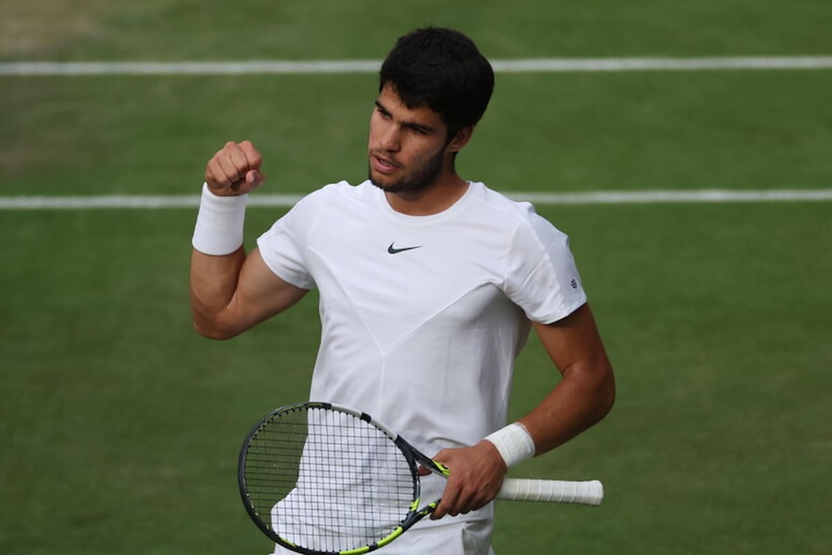 Tennis, finale a Wimbledon: Carlos Alcaraz è il nuovo re, ha vinto lo Slam londinese, Djokovic k.o. al quinto set