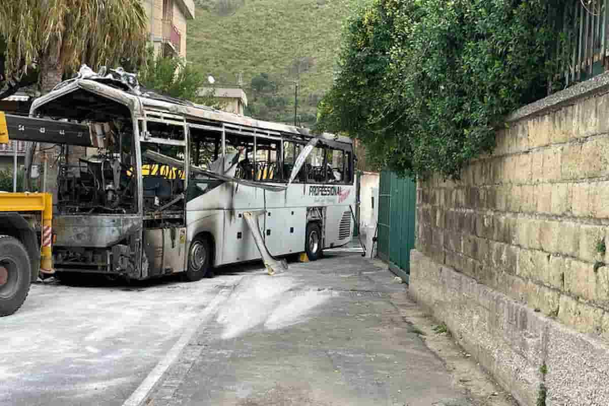 autista pullman comune pozzuoli