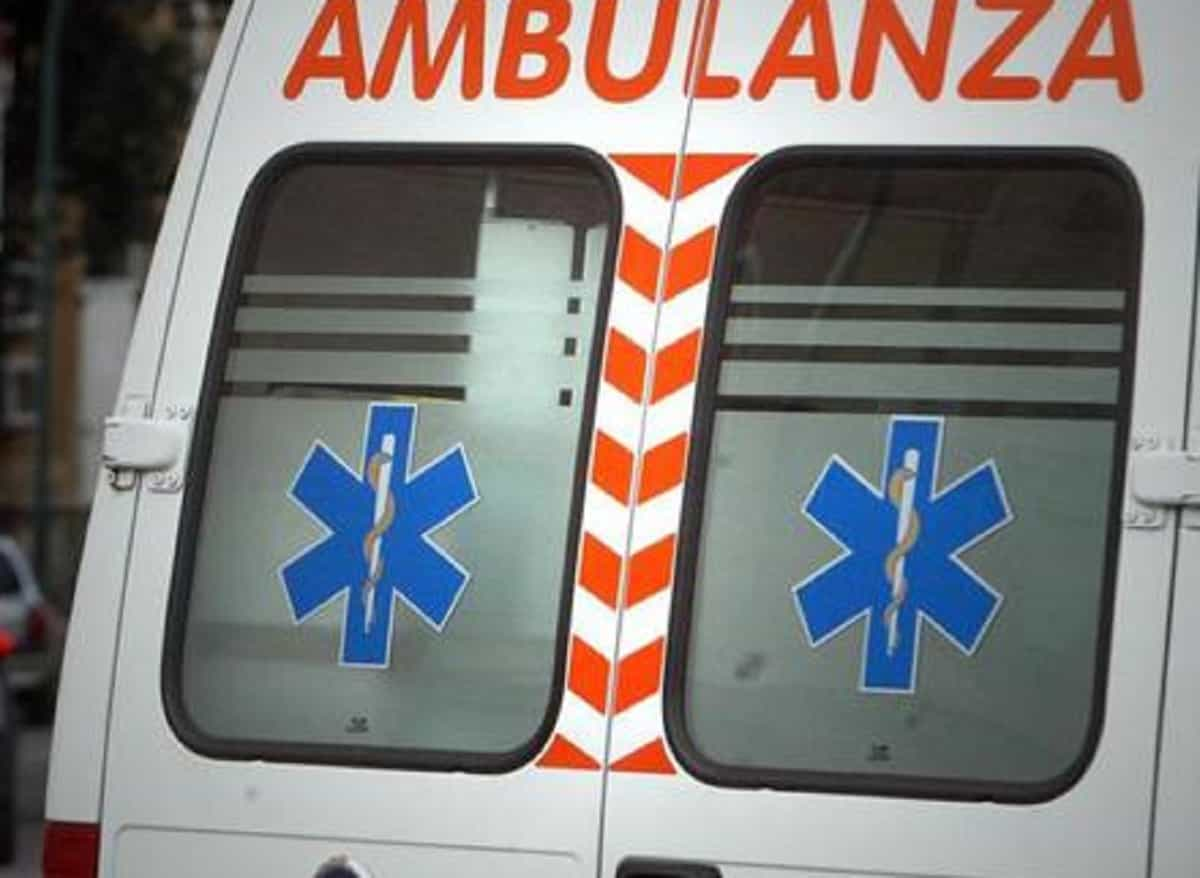 Incidente Roasio, scontro tra auto e moto: morto 17enne. Foto Ansa