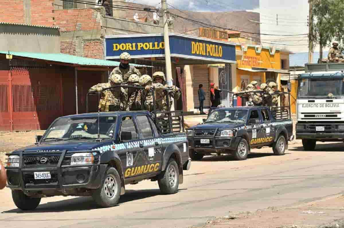 Bolivia, 12enne violentata da nove uomini. Altri 2 dicono di salvarla e la violentano di nuovo. Foto d'archivio Ansa