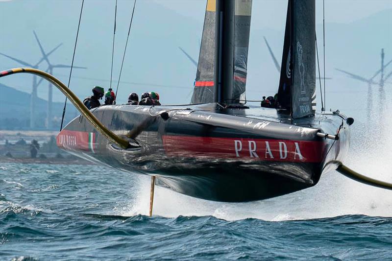 Luna Rossa torna in campo a Barcellona: prove generali per la Coppa America del 2024: in gara 6 barche a vela, finale domenica 17 ore 15.30, diretta Sky sport.