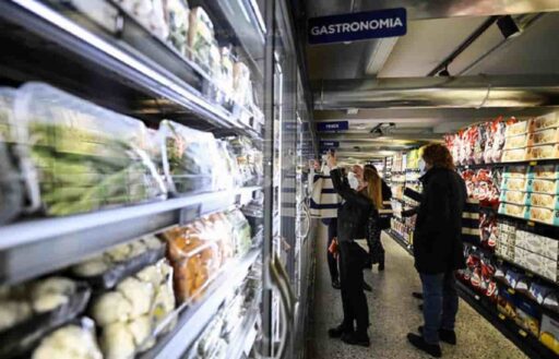 Dove fare spesa a prezzi più bassi per i prossimi 3 mesi: l'elenco dei supermercati. Foto Ansa