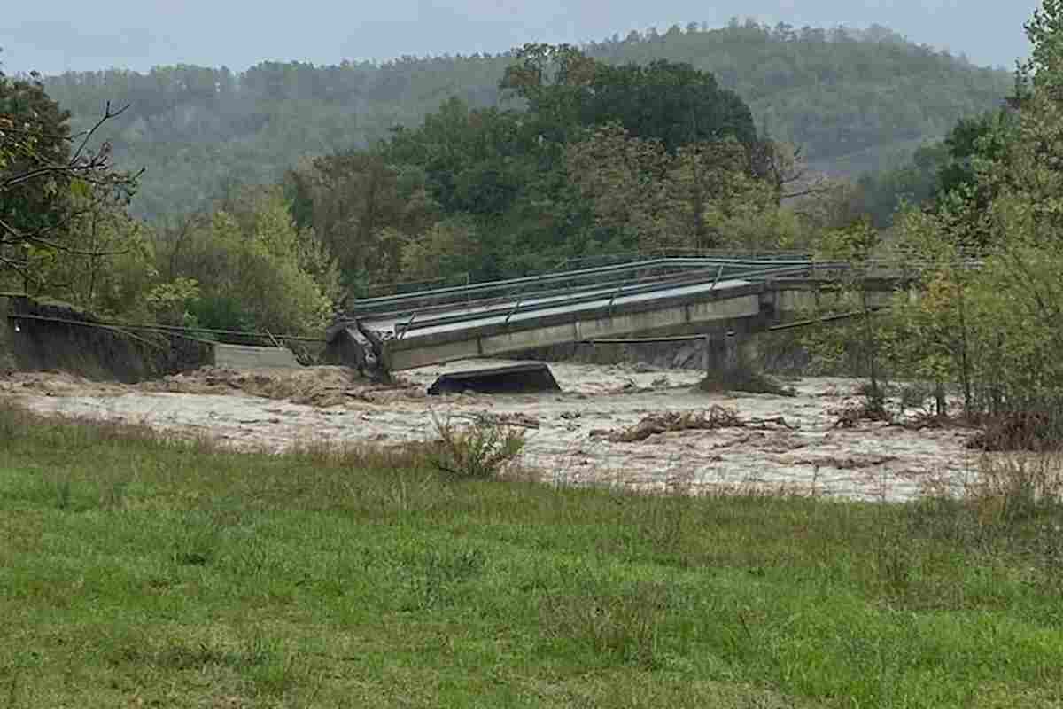 ponte crollato provincia di parma