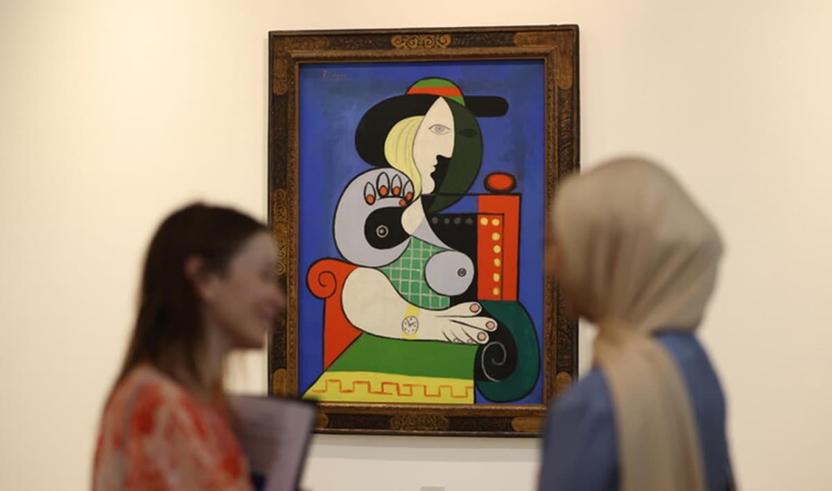 Donna con l'orologio di Pablo Picasso venduto all'asta per 139,3 milioni di dollari. Foto Ansa