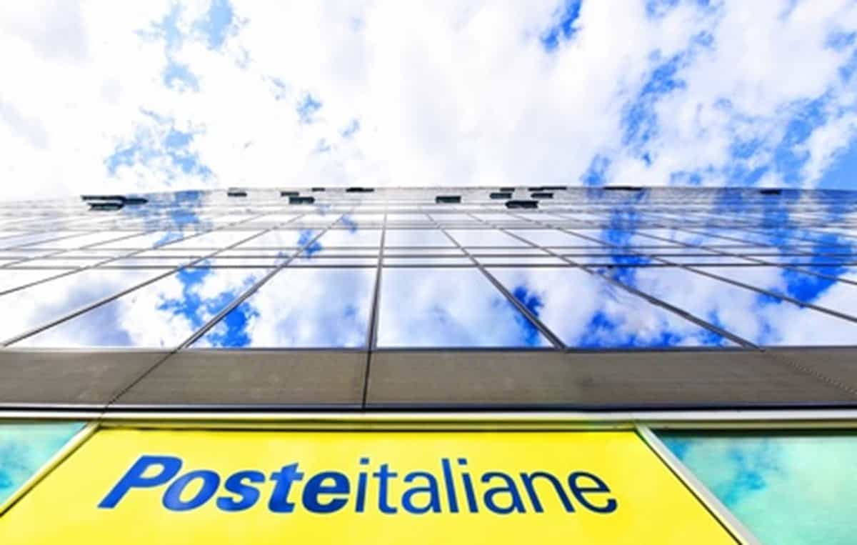 Il Black Friday si tinge di giallo per 200mila famiglie di Poste Italiane