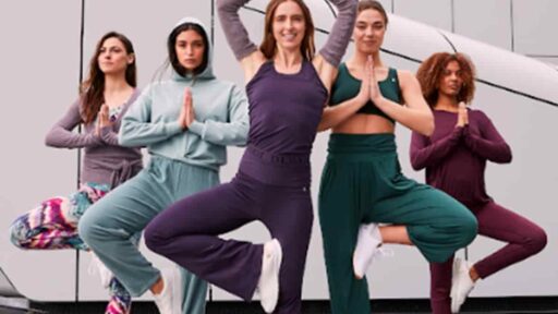 L’abbigliamento yoga da donna nella vita di tutti i giorni