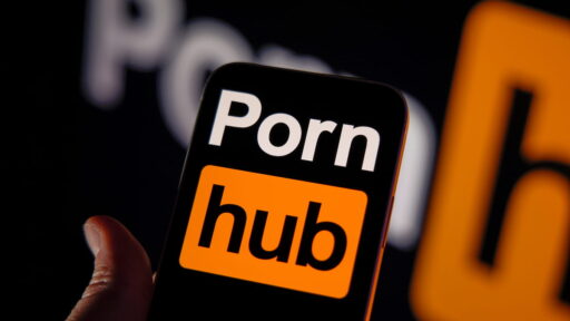 Pornhub pubblica i feticci più ricercati a livello globale nel 2023: "Granny" (nonna), "Milf" (donna matura) e "Cougar" (donna aggressiva) ai primi posti