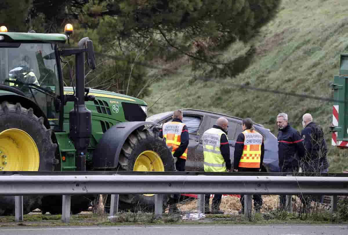 uccise agricoltori