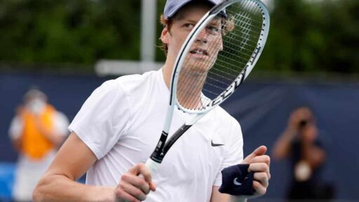 Impresa storica di Sinner, vince gli Australian Open in 5 set, battuto il russo Medvedev in una finale sofferta