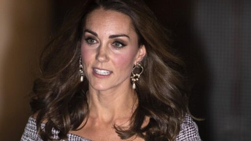 Kate Middleton operata all'addome: riposo fino a Pasqua per la principessa