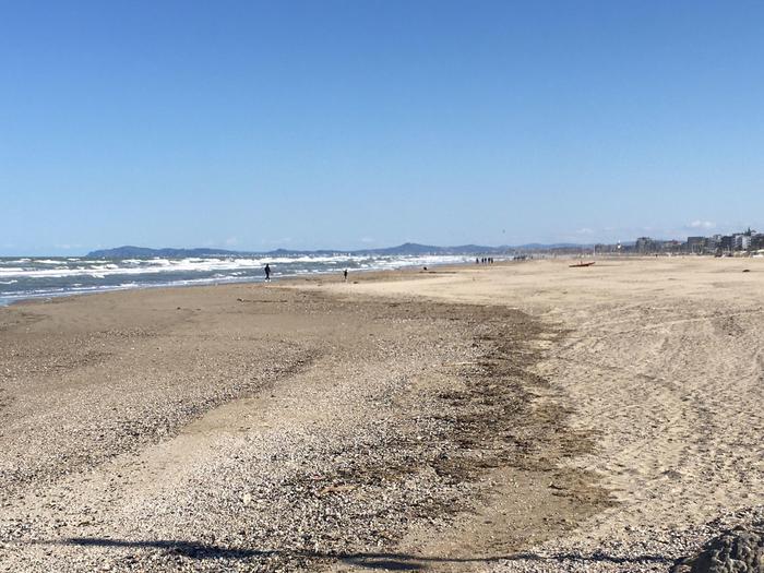 femore umano spiaggia pozzuoli