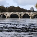 pensionato suicidio tevere documenti