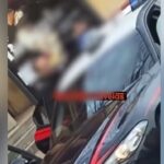 Il video del carabiniere che picchia un ragazzo guineano