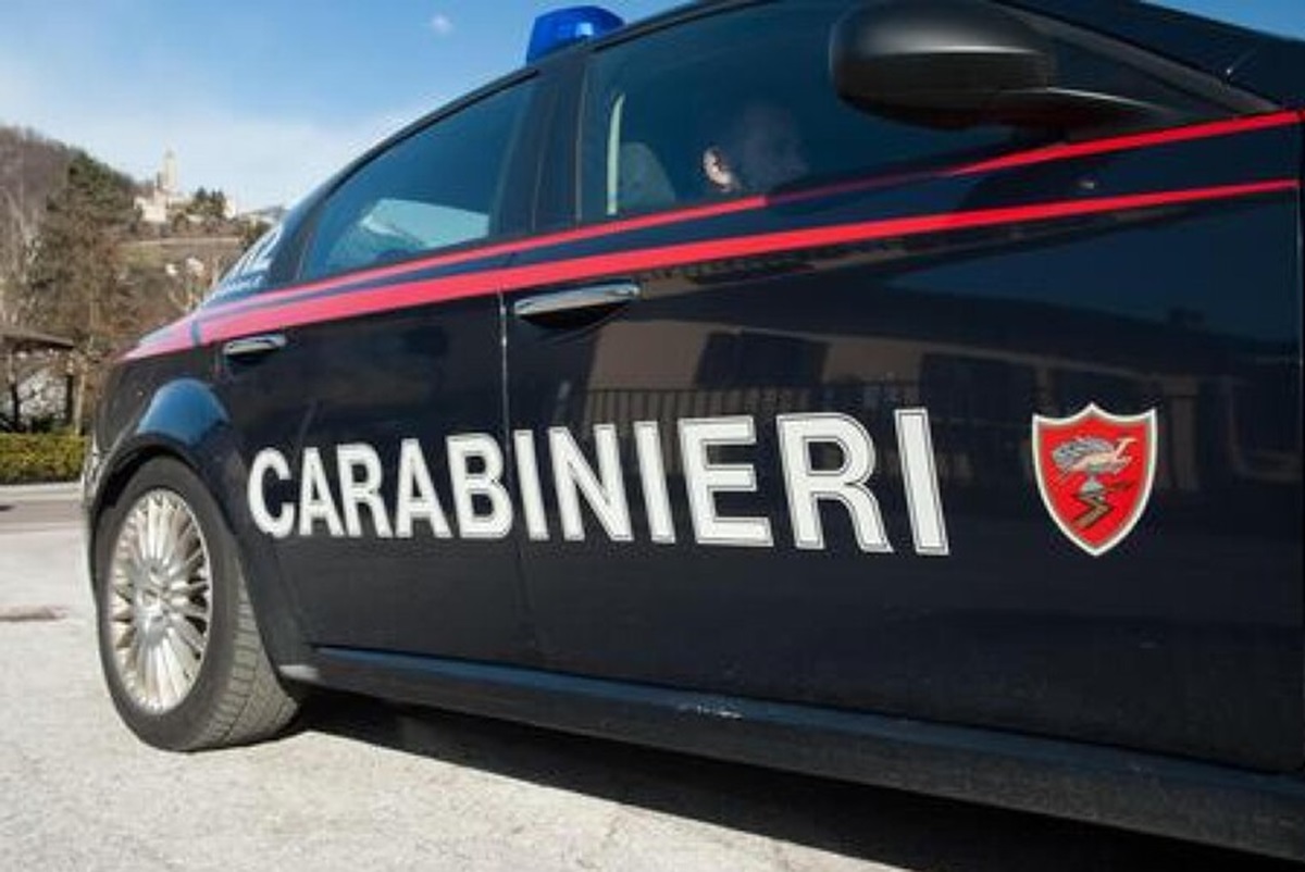 Una volante dei carabinieri, foto archivio ANSA