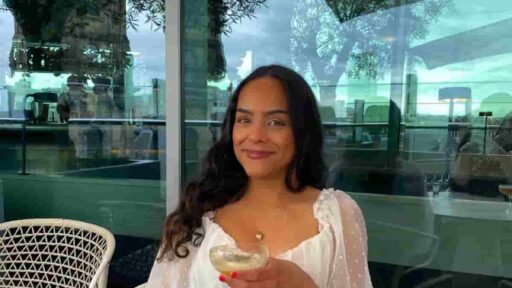 Donna di 25 anni annuncia la propria morte con uno straziante post su LinkedIn in cui dice al fidanzato di "andare a godersi la vita che si merita".