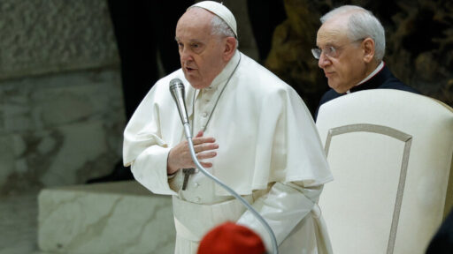 Papa Francesco si scaglia contro l'ideologia gender: "Pericolo più brutto del nostro tempo"