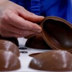 Cioccolato più caro, c'è meno cacao, colpa del clima,