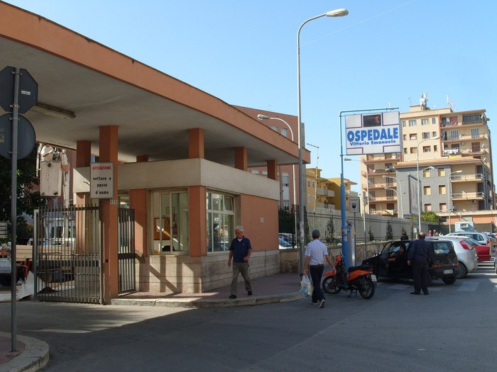 mdico muore in ospedale gela