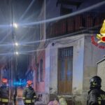 incendio parabiago vigili tetto