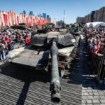 La Russia mostra in piazza i trofei di guerra, forse non ci stiamo rendendo conto della situazione