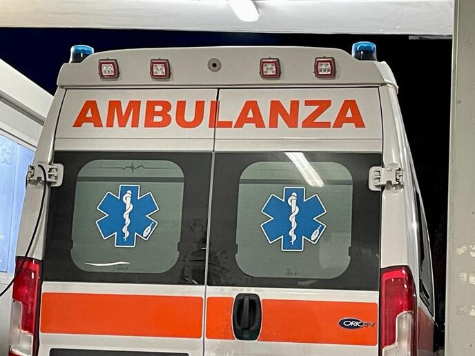 ambulanza foto ansa