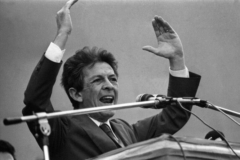 enrico berlinguer falso mito della destra