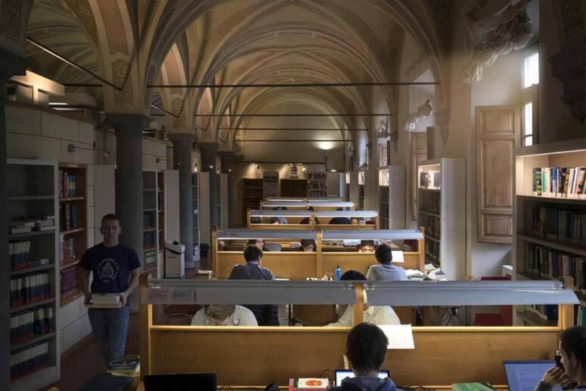 biblioteca nel politecnico milano