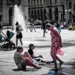 Turisti alle prese con il caldo