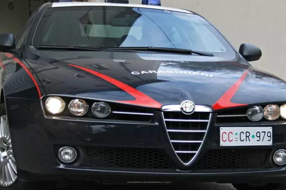 Una volante dei carabinieri