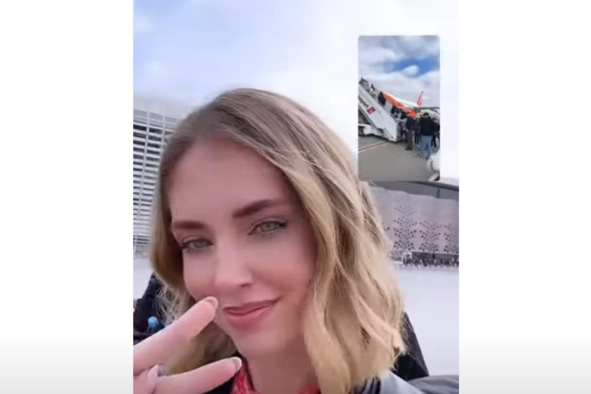 chiara ferragni prende un volo easyjet