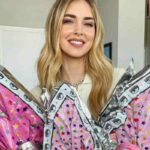 chiara ferragni con le uova pasquali griffate