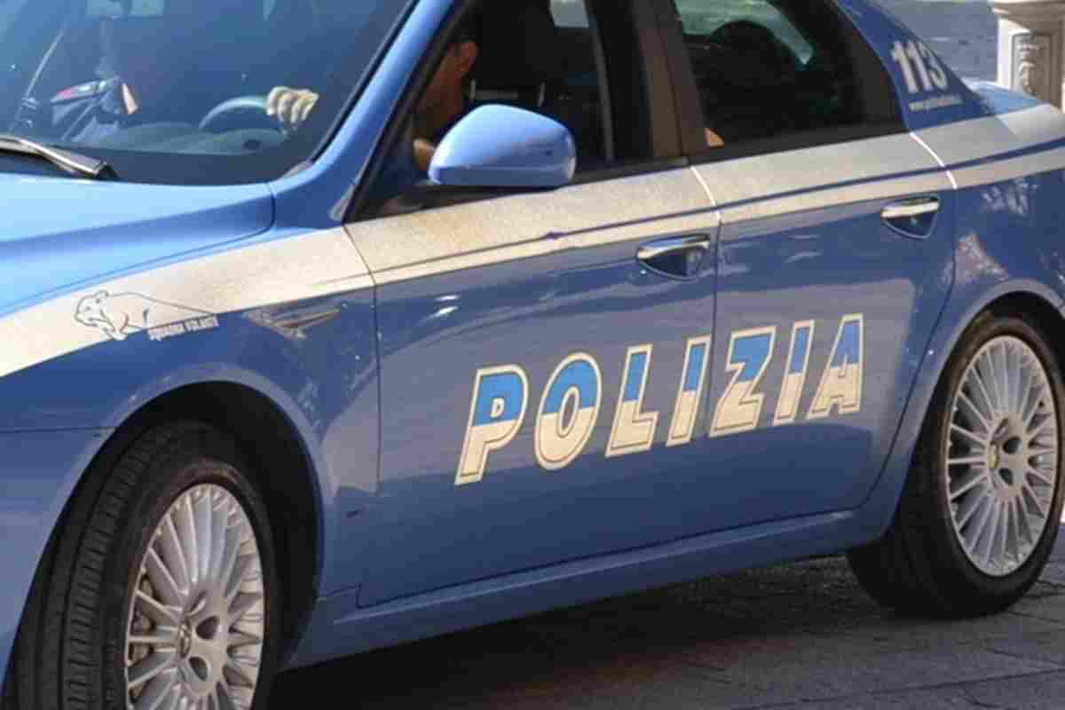 Una volante della polizia