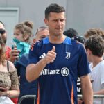 Thiago Motta con i tifosi