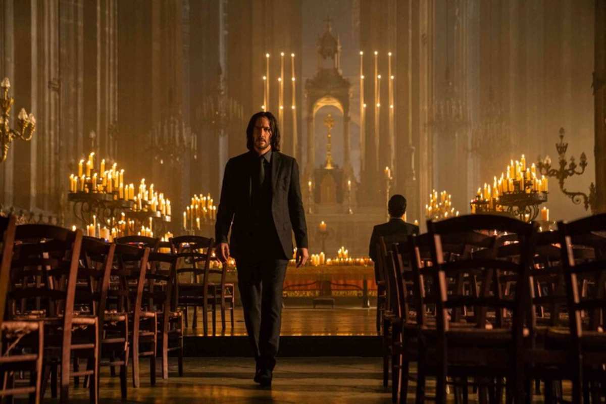 Keanu Reeves in una scena del film John Wick 4