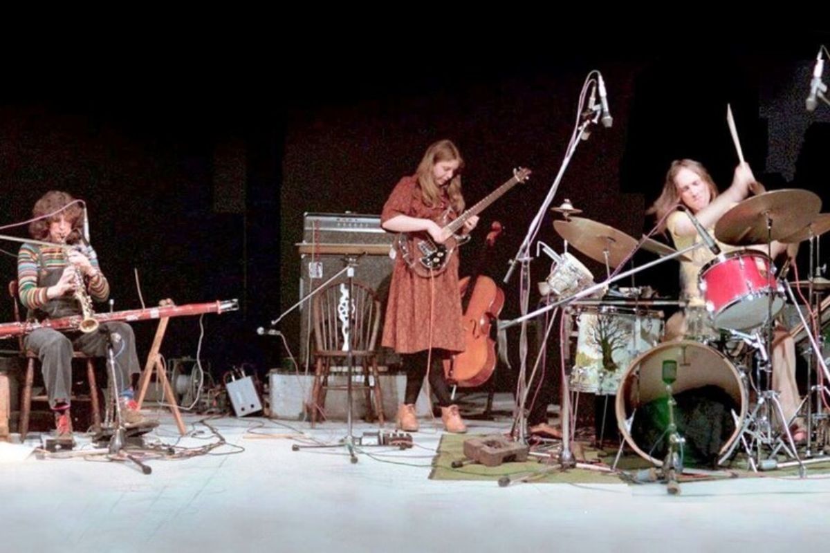 Gli Henry Cow durante un concerto