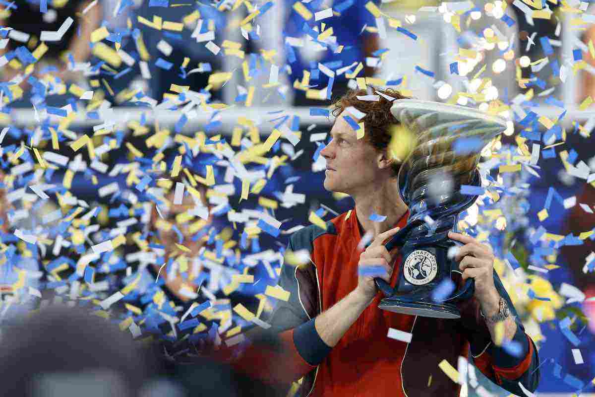 Sinner con il trofeo di Cincinnati