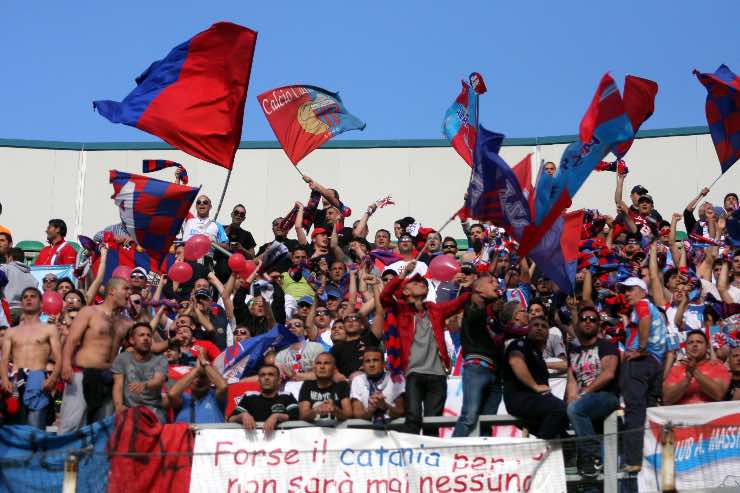 Tifosi Catania allo stadio