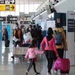 Persone in un aeroporto